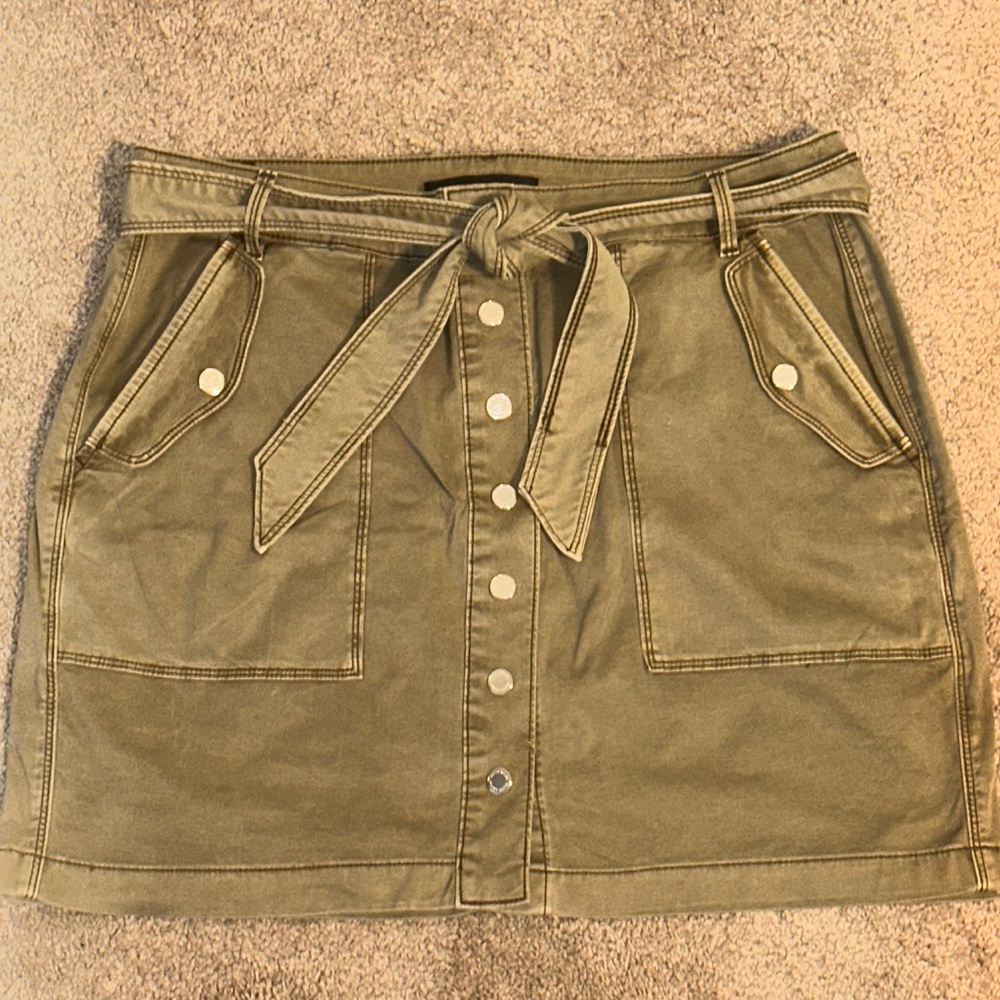 White House Black Market Cargo Button Up Skirt